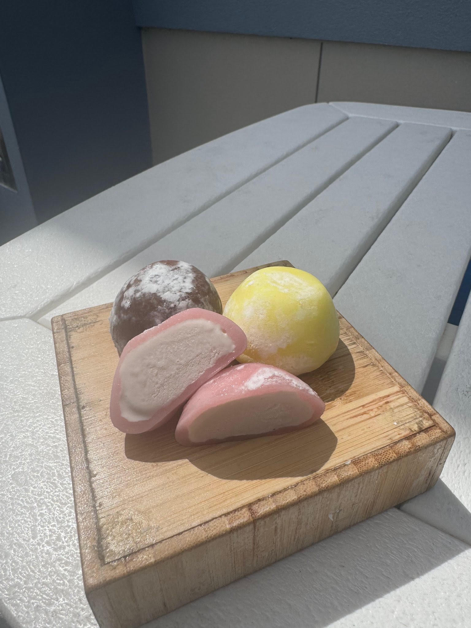 Sides: Mochi, Seaweed Chips